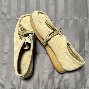 Clark’s Wallabee size 8 women’s shoes